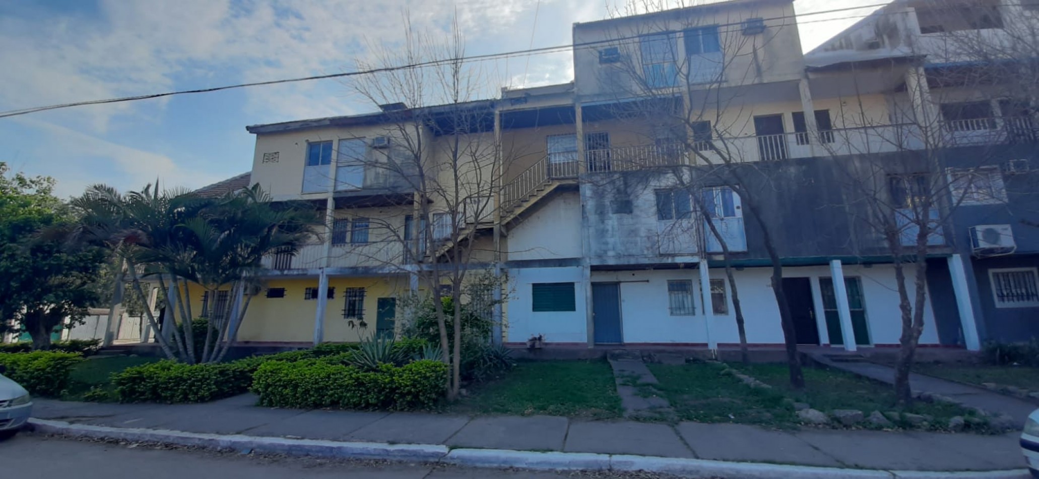 DUPLEX
