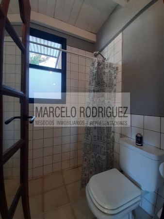 CASA CON QUINCHO Y PISCINA