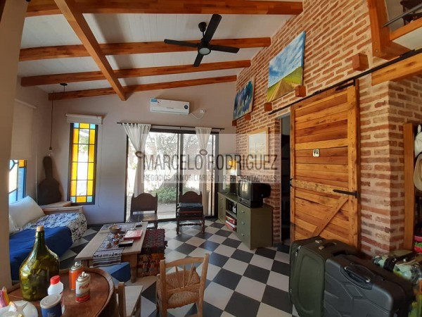 CASA CON QUINCHO Y PISCINA