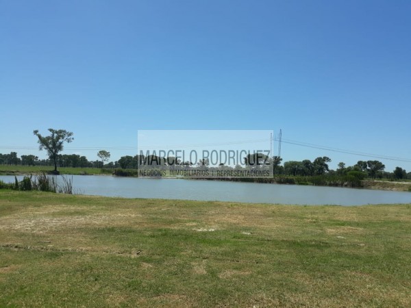 LOTES EN BARRIO CERRADO
