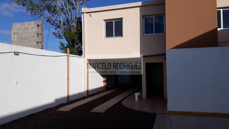 DUPLEX