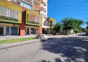 LOCAL CON OFICINAS